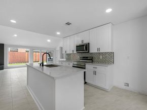 2231 Round Lake Dr, Houston TX 77077