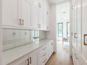 7006 Schiller Street, Houston TX 77055