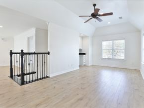 979 W 43rd Street, Houston TX 77018