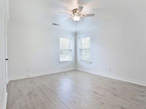 979 W 43rd Street, Houston TX 77018