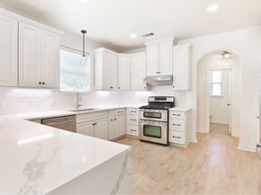 979 W 43rd Street, Houston TX 77018