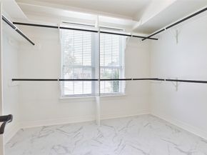 979 W 43rd Street, Houston TX 77018