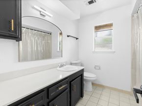 5206 Lodge Creek Dr Drive, Houston TX 77066