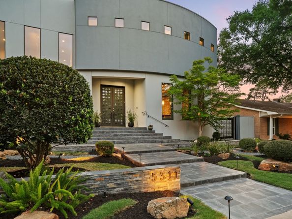 5311 Queensloch Drive, Houston TX 77096