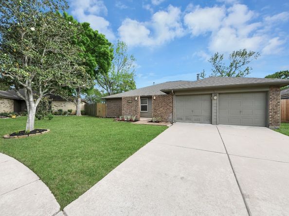 2438 Willow Bend Drive, Richmond TX 77406