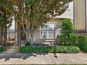 2927 Pease Street, Houston TX 77003