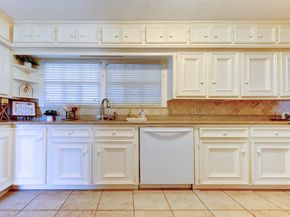 4914 Gammage Street, Houston TX 77021