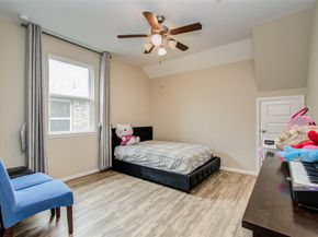 66 Zenith Lane, Sugar Land TX 77498