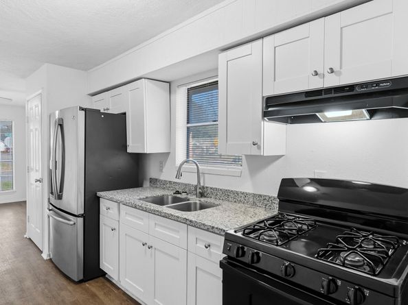 1430 E 32nd 1/2 Street, Houston TX 77022