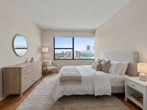 14 Greenway Plaza 17Q, Houston TX 77046