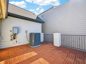 1105 Wagner Street, Houston TX 77007