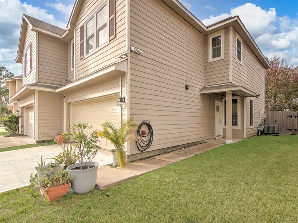 16610 Cairngrove Lane, Houston TX 77084