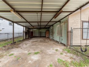 1302 Ryon Street, Houston TX 77009