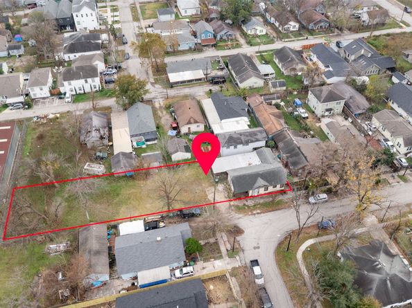 1302 Ryon Street, Houston TX 77009