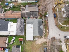 1302 Ryon Street, Houston TX 77009