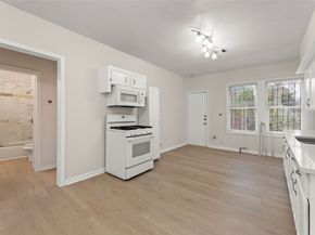 1302 Ryon Street, Houston TX 77009