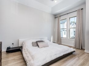 5355 Creekmont Oaks Lane, Houston TX 77091