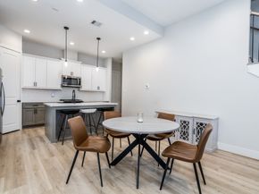 5355 Creekmont Oaks Lane, Houston TX 77091