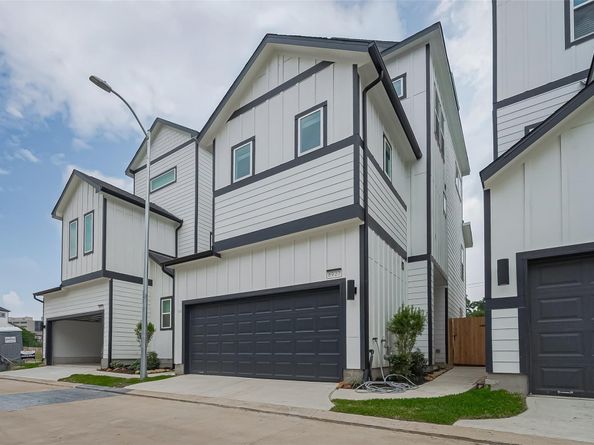 8911 Grovner Place, Houston TX 77055