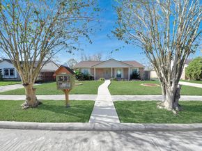 11214 Sagehaven Drive, Houston TX 77089
