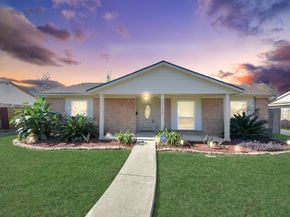 11214 Sagehaven Drive, Houston TX 77089