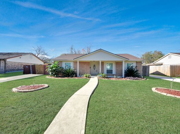 11214 Sagehaven Drive, Houston TX 77089