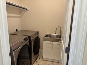 1119 Shepherd Oaks Drive, Houston TX 77018