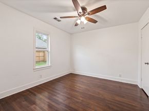 6942 Moss Rose Street, Houston TX 77087
