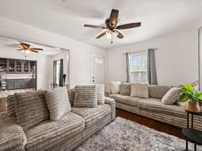 6942 Moss Rose Street, Houston TX 77087