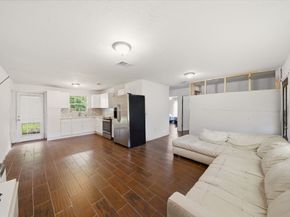 7511 Arnim Street, Houston TX 77087