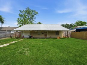 7511 Arnim Street, Houston TX 77087