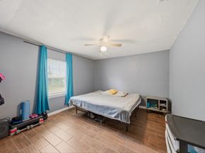 7511 Arnim Street, Houston TX 77087