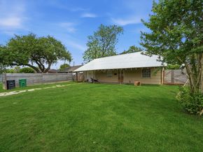 7511 Arnim Street, Houston TX 77087