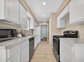 12114 Mckamy Drive, Houston TX 77067
