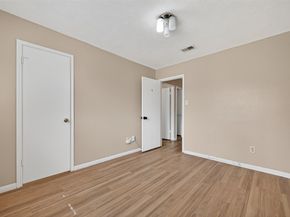 12114 Mckamy Drive, Houston TX 77067