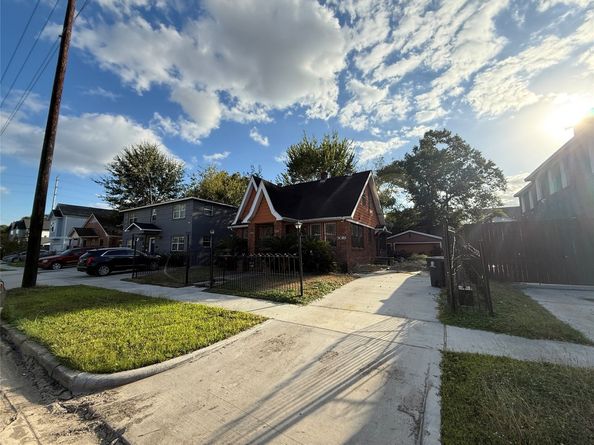 3018 Wentworth Street, Houston TX 77004