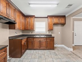 5646 Belmark Street, Houston TX 77033