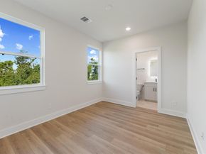 4709 Thornton Villas Lane, Houston TX 77018