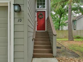 10 Jenny Wren Court, The Woodlands TX 77382