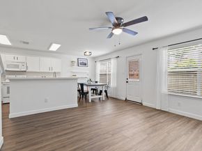 10 Jenny Wren Court, The Woodlands TX 77382