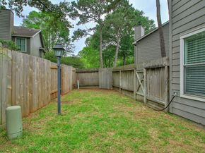 10 Jenny Wren Court, The Woodlands TX 77382