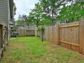 10 Jenny Wren Court, The Woodlands TX 77382