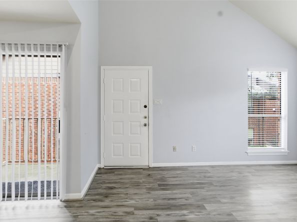 3100 Walnut Bend Lane 124, Houston TX 77042