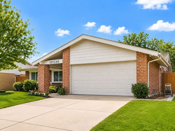 10530 Towne Square Road, Sugar Land TX 77498