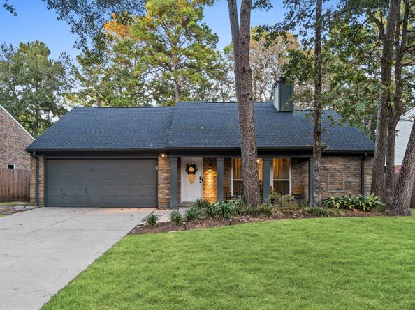 39 Still Corner Place, The Woodlands TX 77381