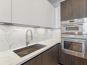 1711 Allen Parkway 2605, Houston TX 77019