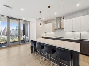 1711 Allen Parkway 2605, Houston TX 77019