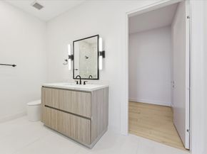 1711 Allen Parkway 2605, Houston TX 77019