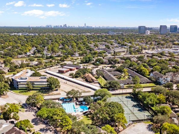 1663 Prairie Grove Drive, Houston TX 77077
