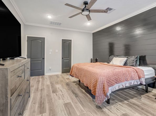 2019 Lake Hills Drive, Houston TX 77339
